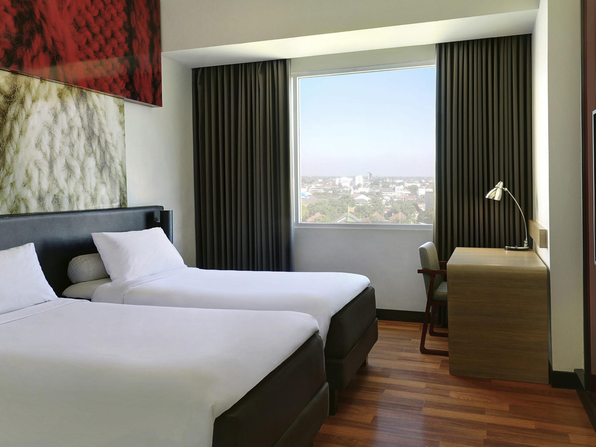 Hotel Ibis Malioboro à Yogyakarta Extérieur photo