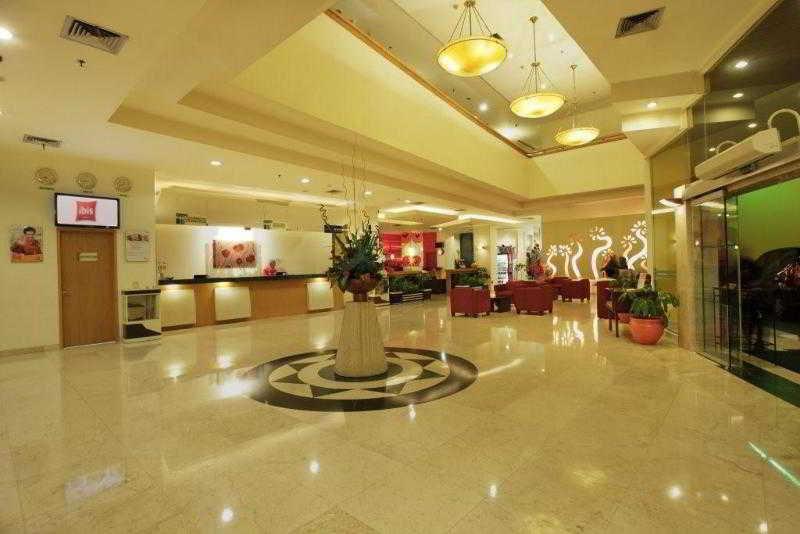 Hotel Ibis Malioboro à Yogyakarta Extérieur photo