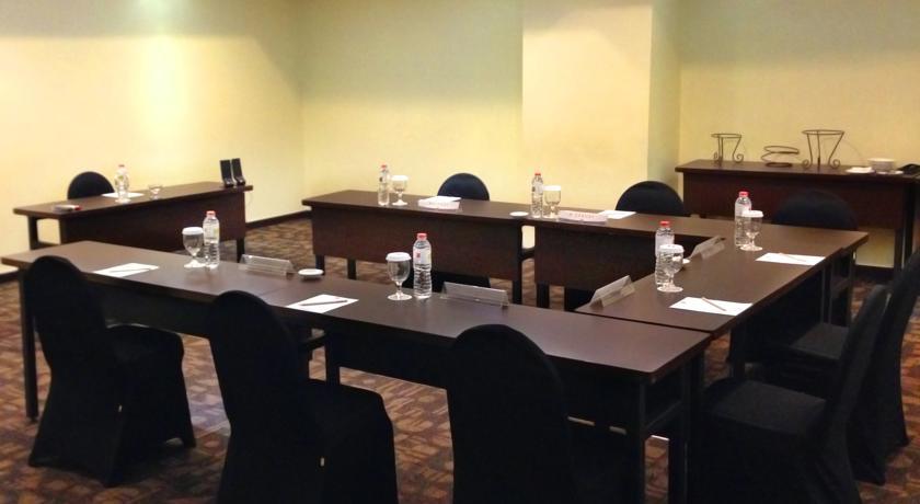 Hotel Ibis Malioboro à Yogyakarta Extérieur photo