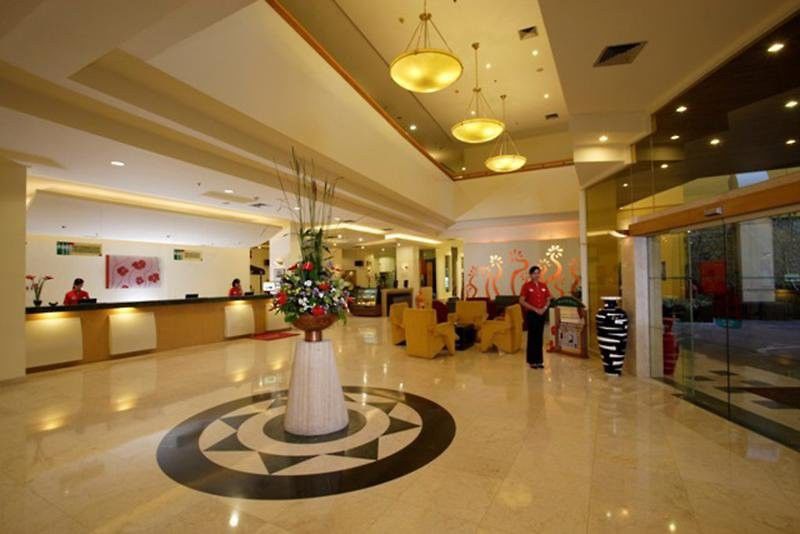 Hotel Ibis Malioboro à Yogyakarta Extérieur photo