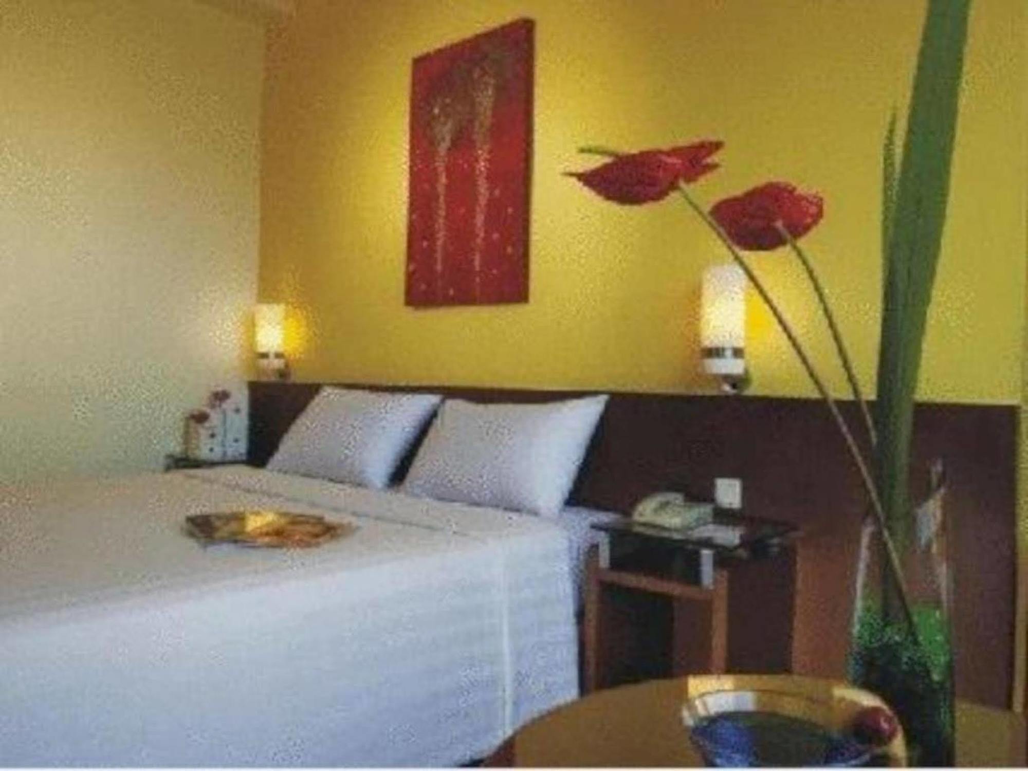 Hotel Ibis Malioboro à Yogyakarta Extérieur photo