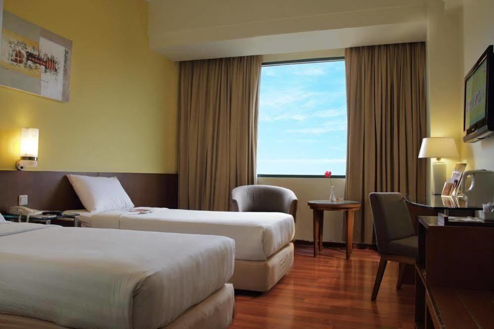 Hotel Ibis Malioboro à Yogyakarta Extérieur photo