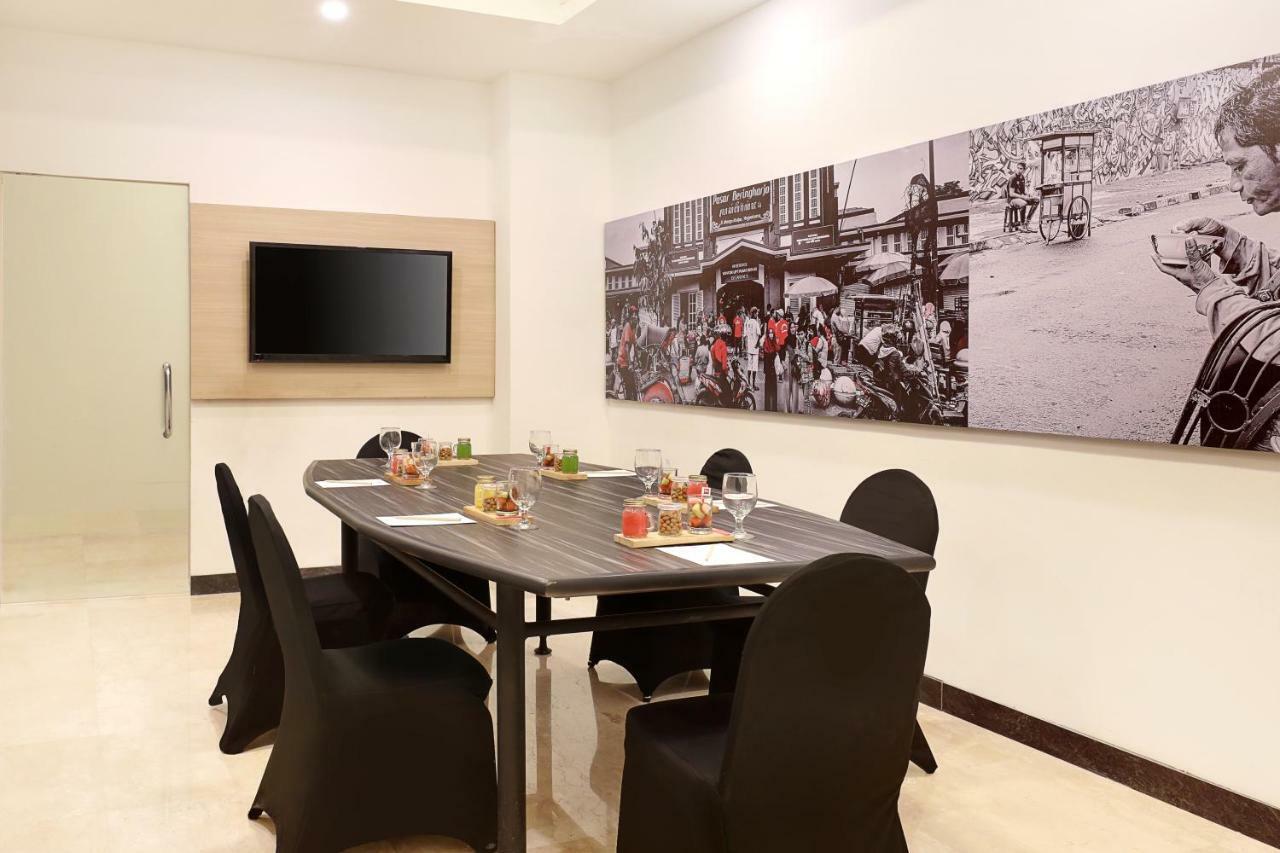 Hotel Ibis Malioboro à Yogyakarta Extérieur photo